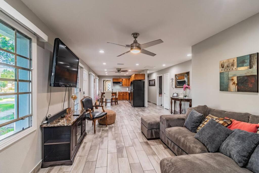 Town 'N' Country Cozy Corner, Your Florida Fun Hub Villa Тампа Екстериор снимка